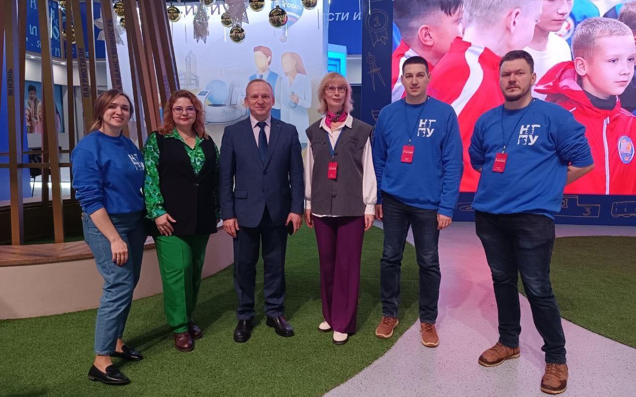 Фото НГПУ для «России»: первый день презентации на ВДНХ 2 - Сиб.ФМ Фото НГПУ для «России»: первый день презентации на ВДНХ 2